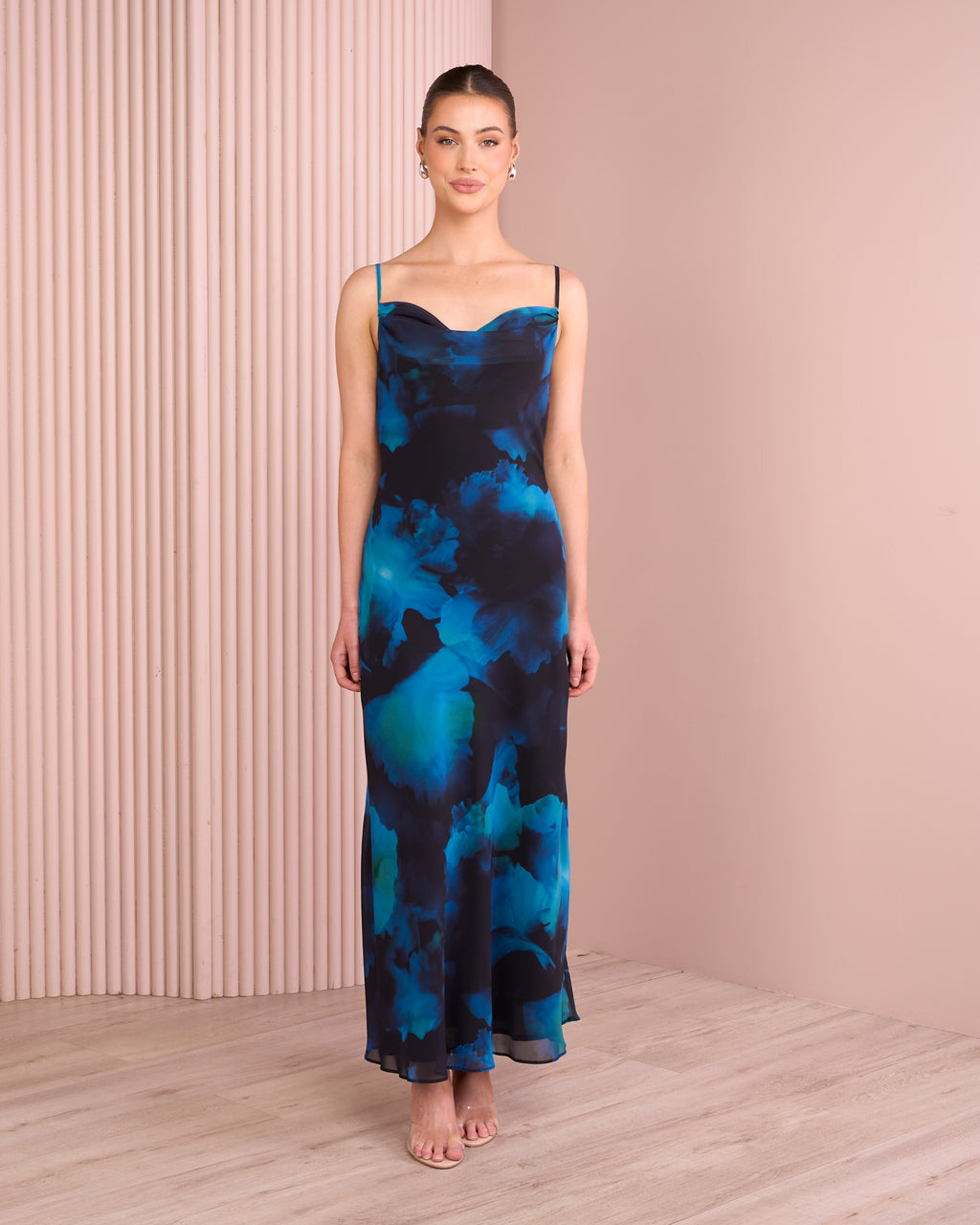 //azzurielle.com/cdn/shop/files/250520_AZZ_ECOM09841_1024x.jpg?v=1753754334