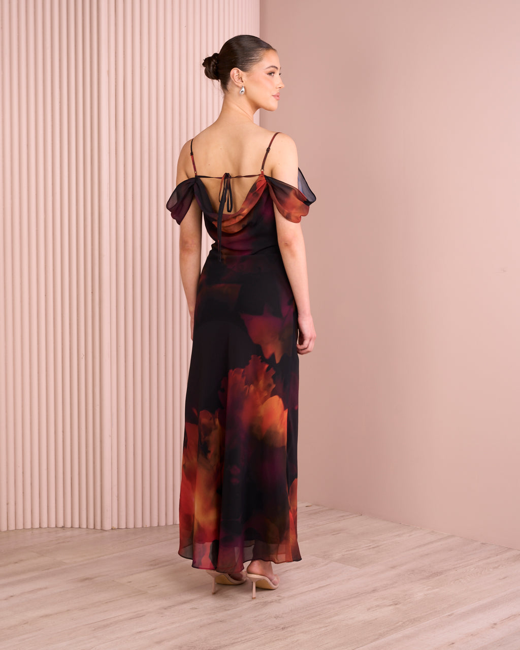 //azzurielle.com/cdn/shop/files/250520_AZZ_ECOM1038_1024x.jpg?v=1753754368