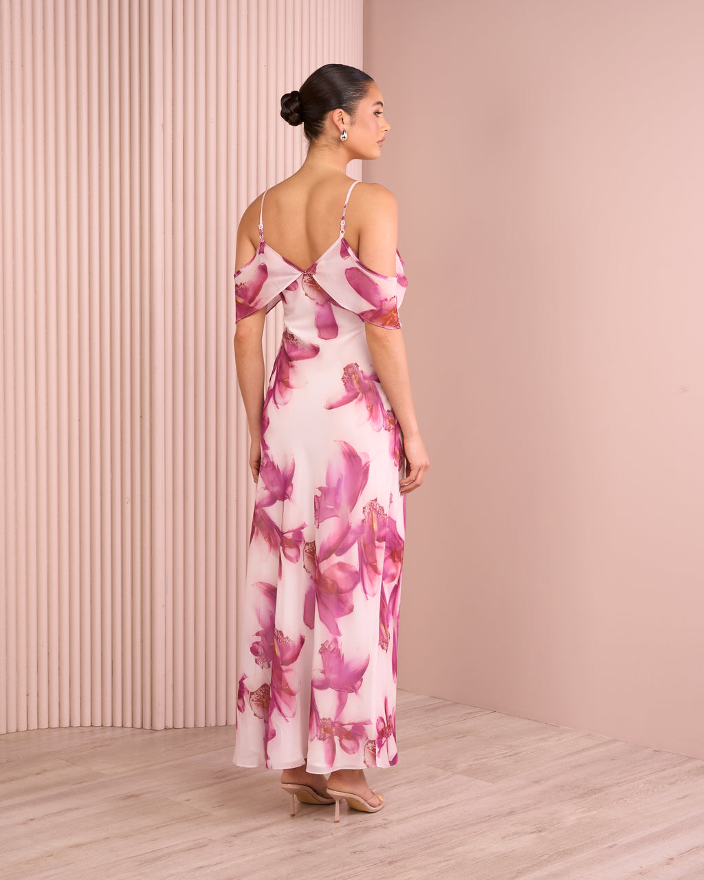 //azzurielle.com/cdn/shop/files/250821_AZZURIELLE_ECOM9445_1024x.jpg?v=1761626138