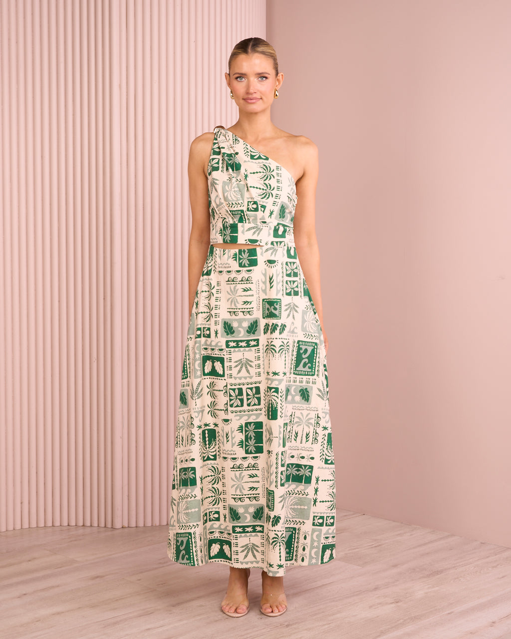 //azzurielle.com/cdn/shop/files/250923_AZZURIELLE_ECOM00581_1024x.jpg?v=1763445907