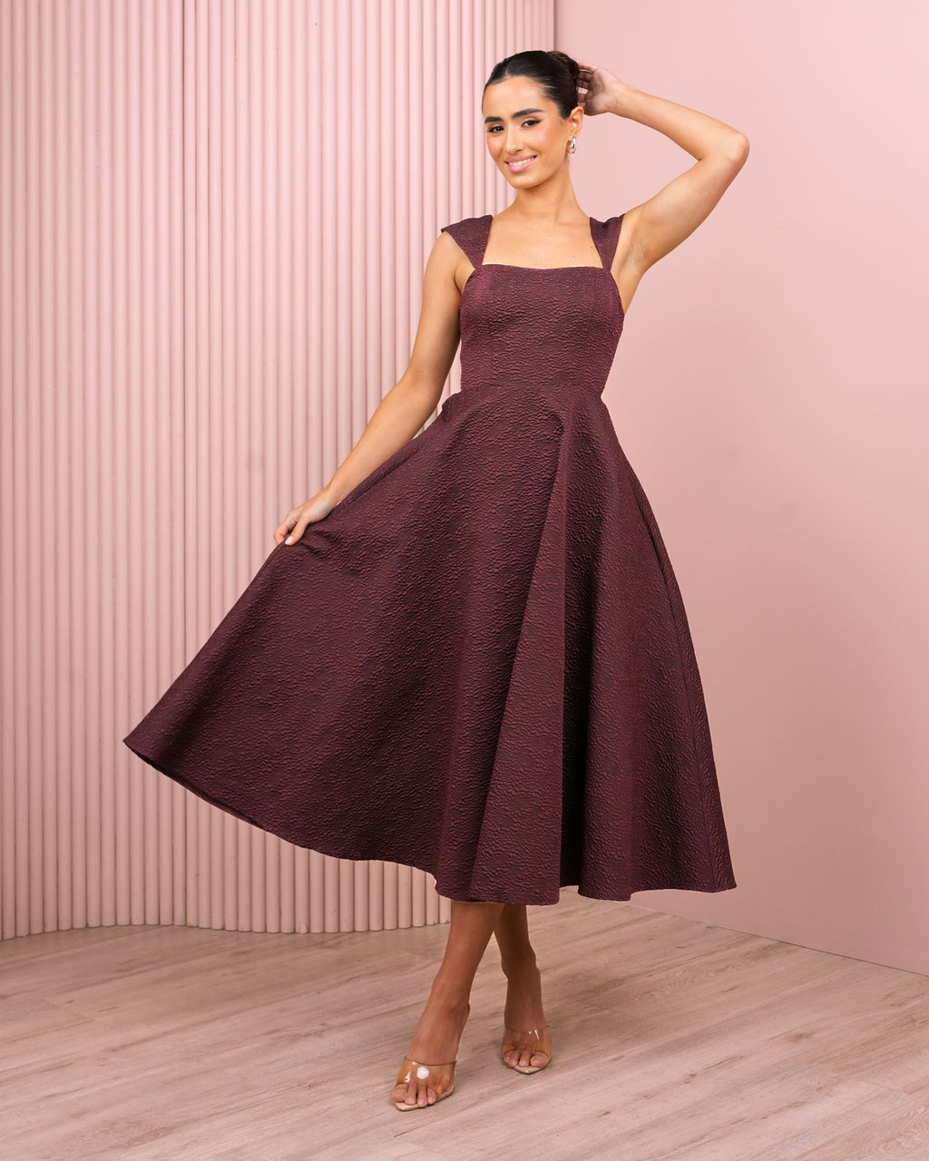 //azzurielle.com/cdn/shop/files/ICONIC_DSC8392_188_1024x.jpg?v=1787373118