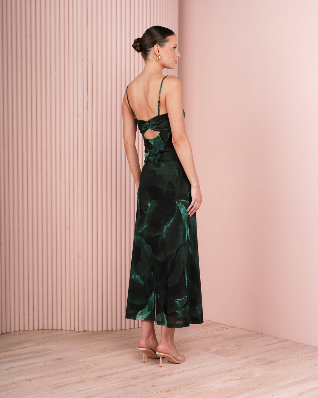 //azzurielle.com/cdn/shop/files/Pilgrim20251114ecom0865_1024x.jpg?v=1768798094